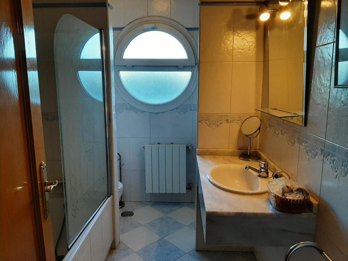Chalet Avila Rooms Madrid Eksteriør bilde